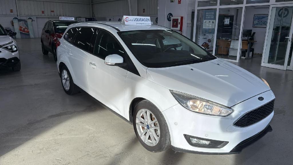 FORD Focus (fam. 1.0 ECOBOOST 92KW TREND+ 5P) en Badajoz