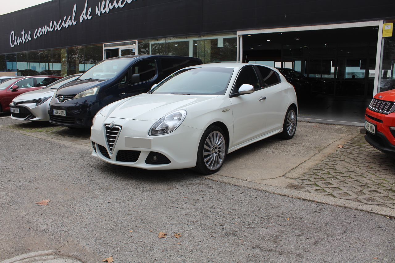 ALFA ROMEO Giulietta (1.6 JTDm 105cv Distinctive) en Madrid