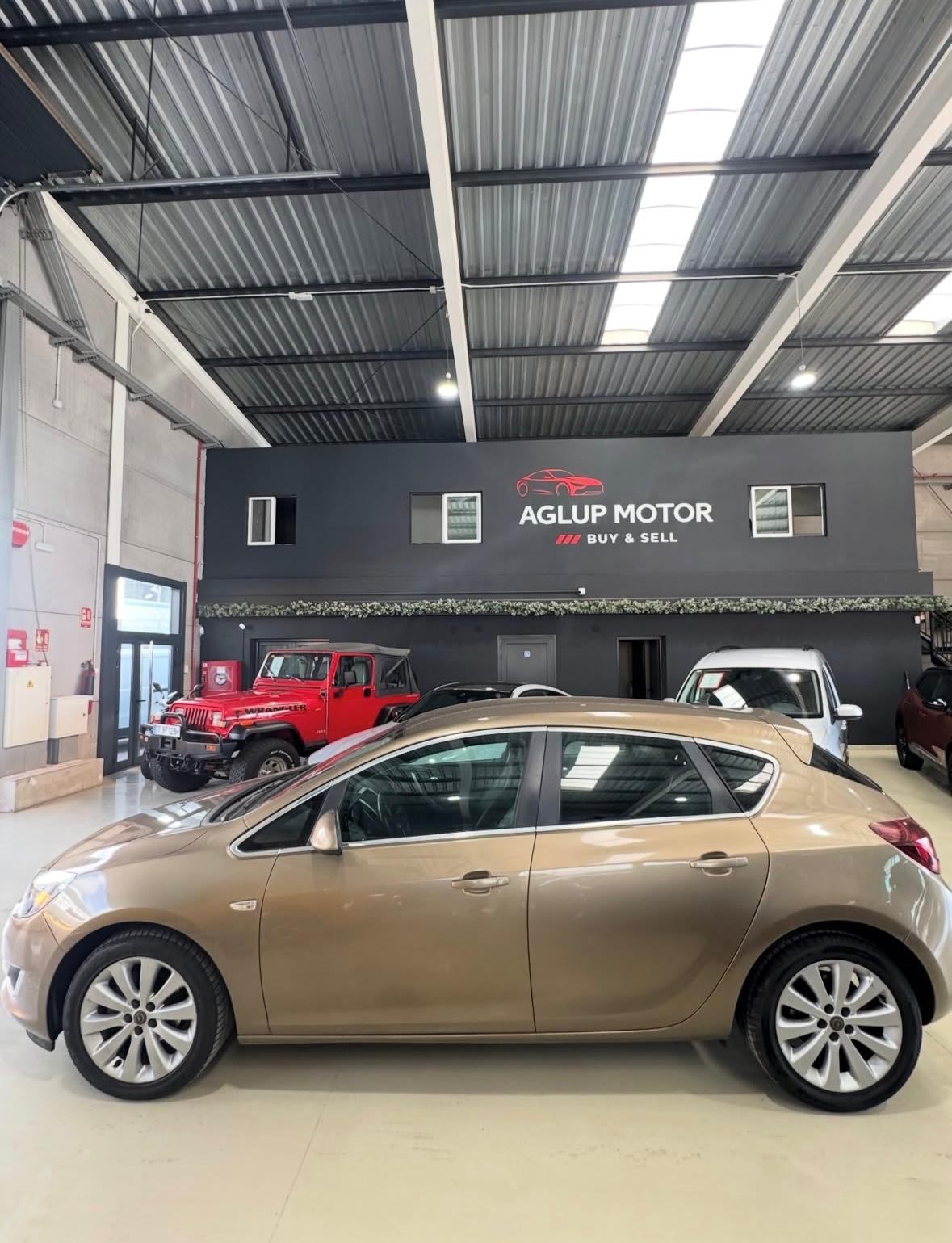 Foto del OPEL Astra 1.4T Excellence Aut.