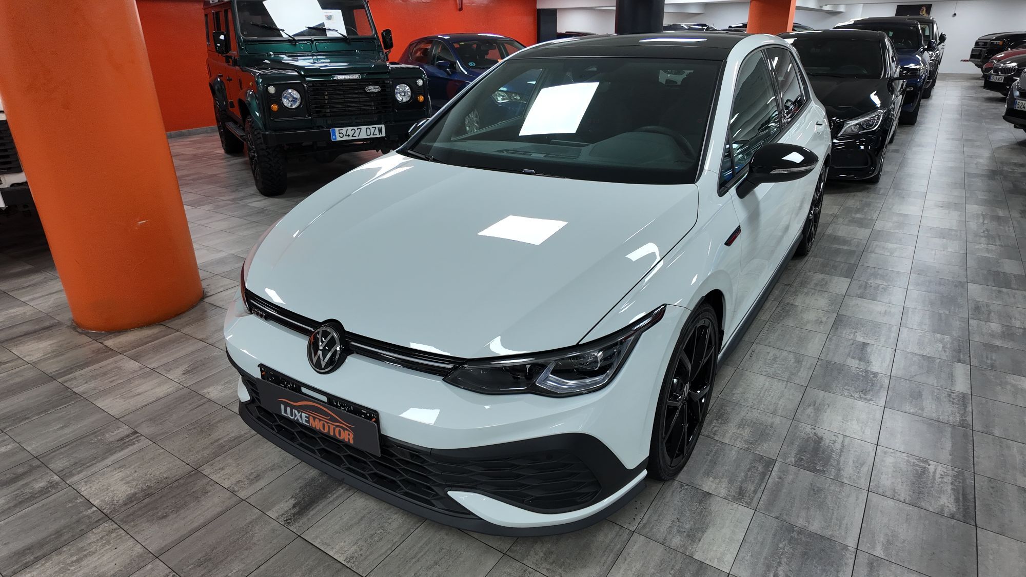 VOLKSWAGEN Golf (2.0 TSI GTI Clubsport DSG 221kW) en Madrid