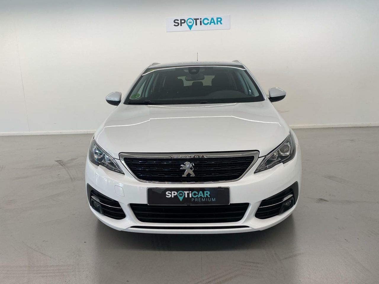 PEUGEOT 308 (SW Style 1.2 PureTech 96KW (130CV) S&S) en Barcelona