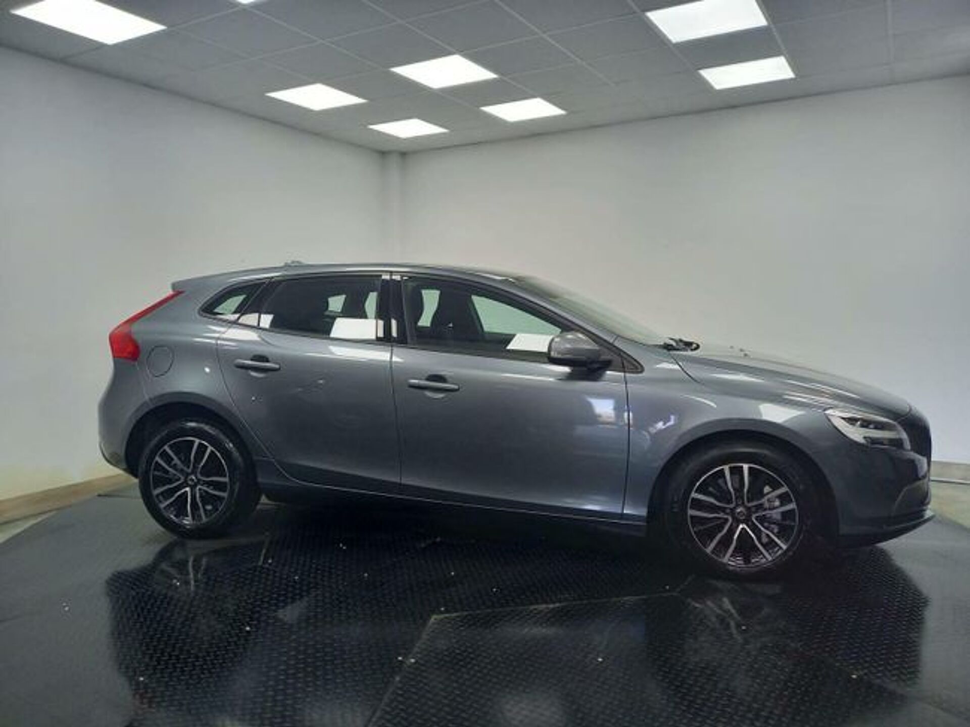Imagen 3 de VOLVO V40