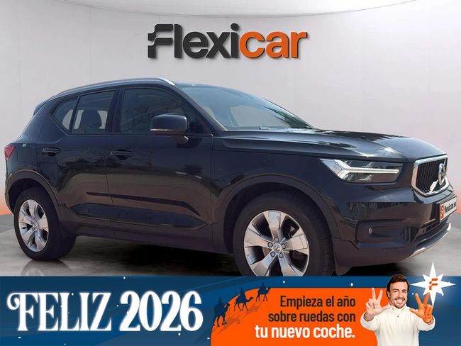 VOLVO XC40 (2.0 B3 G Momentum Pro Auto) en Girona