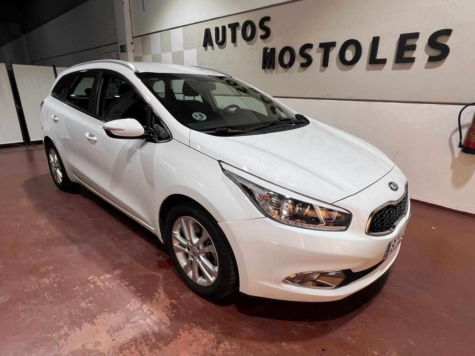 KIA Ceed (Cee´d SW 1.6CRDi Drive 128) en Madrid