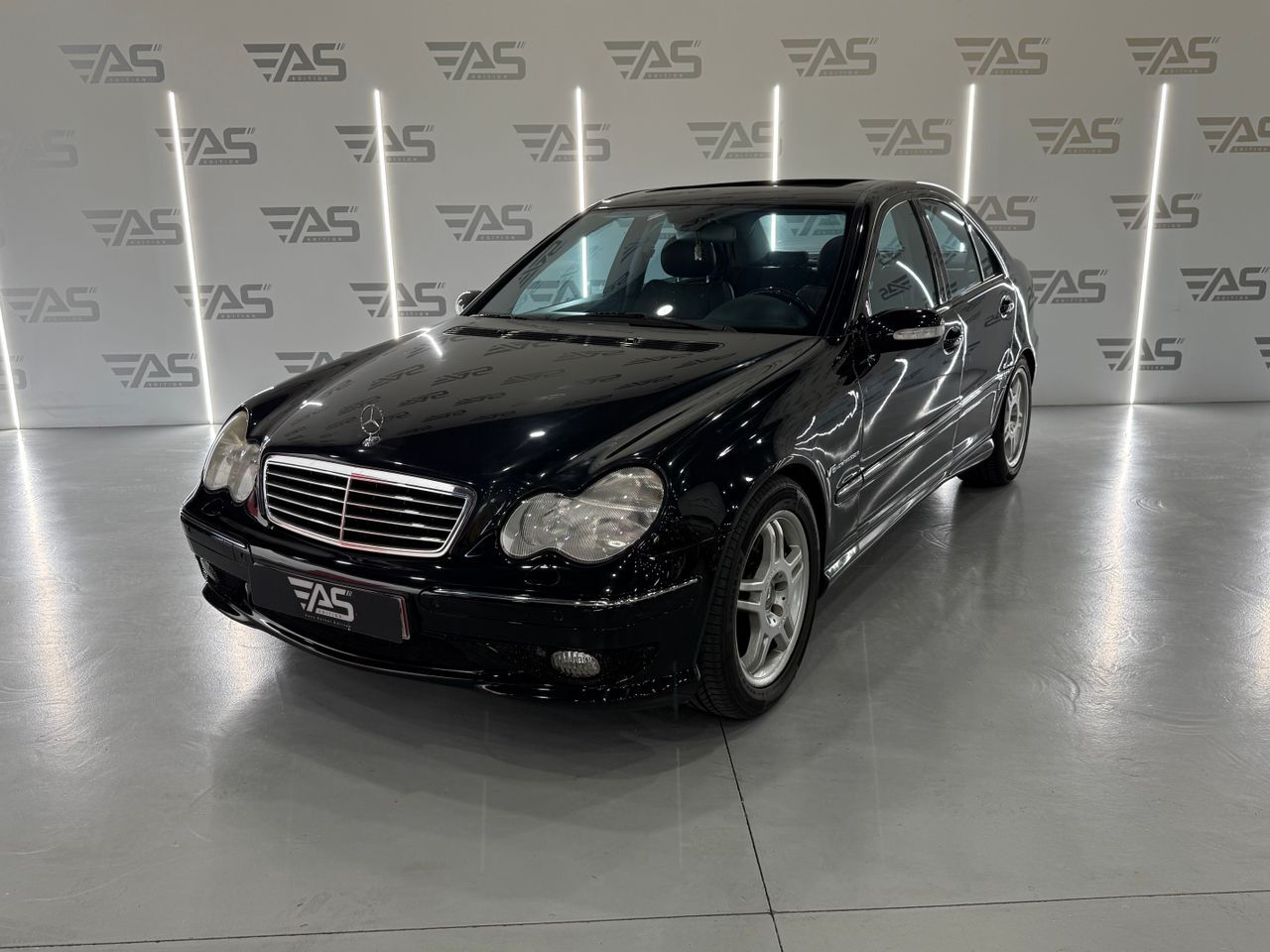 MERCEDES Clase C (C 32 K AMG) en Girona