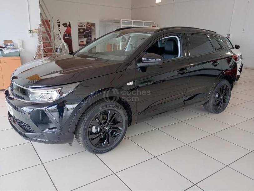 Foto del OPEL Grandland 1.2T S&S Business Edition 130