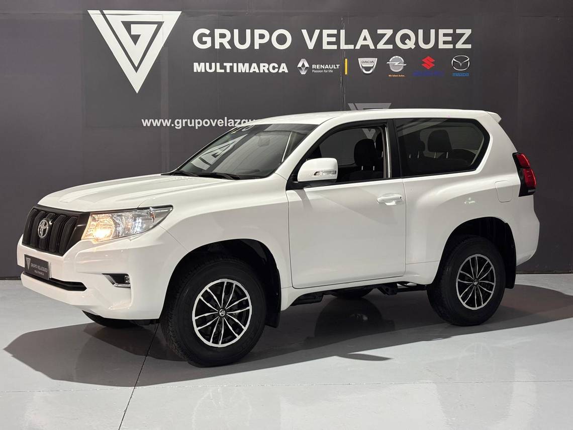 TOYOTA Land Cruiser (2.8 D-4D GX) en Sevilla