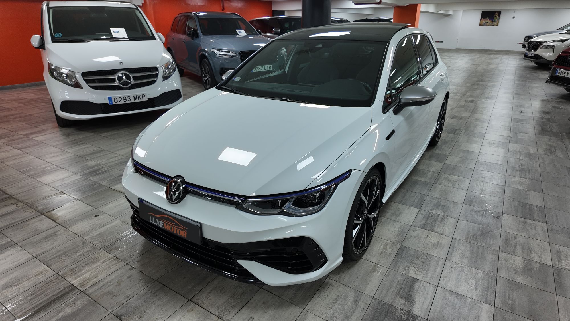 VOLKSWAGEN Golf (2.0 TSI R 20 Aniversario DSG 245kW) en Madrid