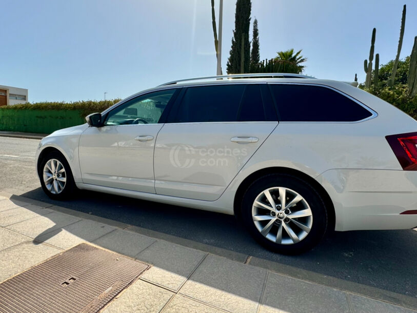 Foto del SKODA Octavia 1.6TDI CR Style DSG