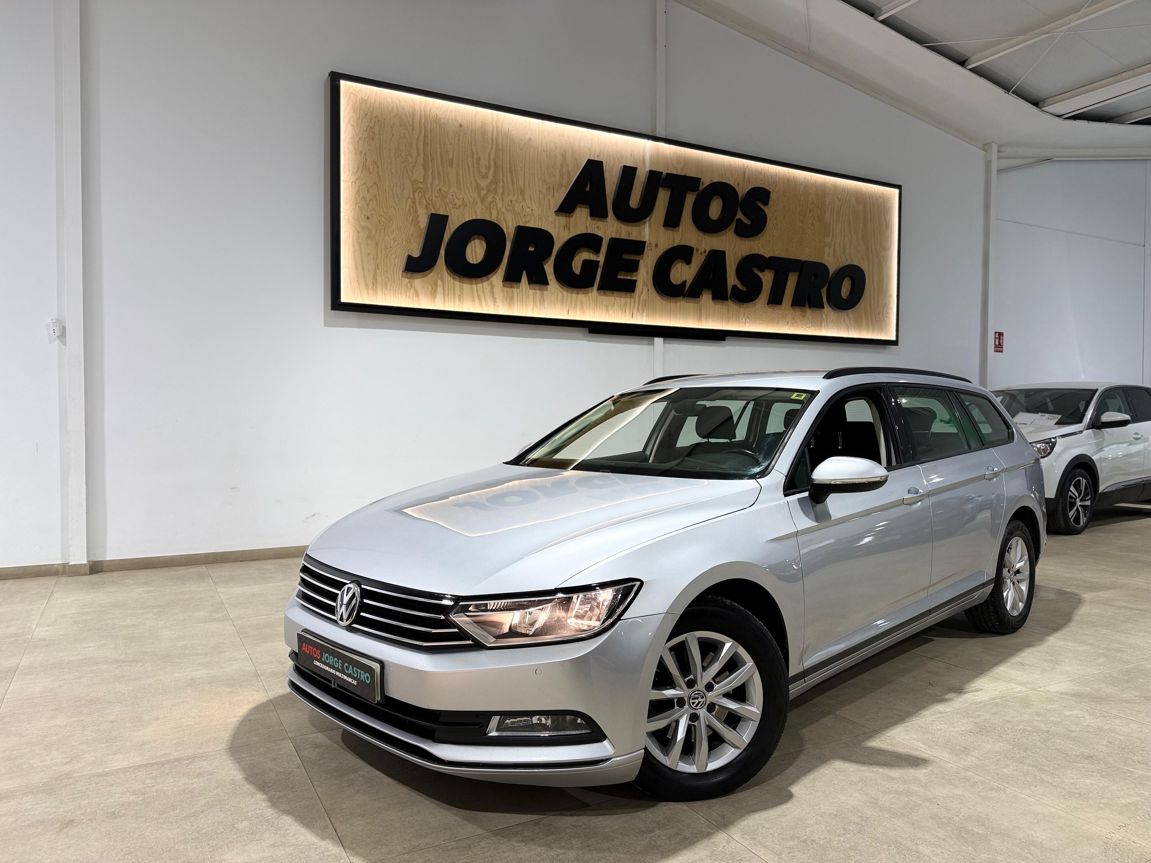 VOLKSWAGEN Passat (Edition 1.6 TDI 88kW (120CV) Variant) en Sevilla