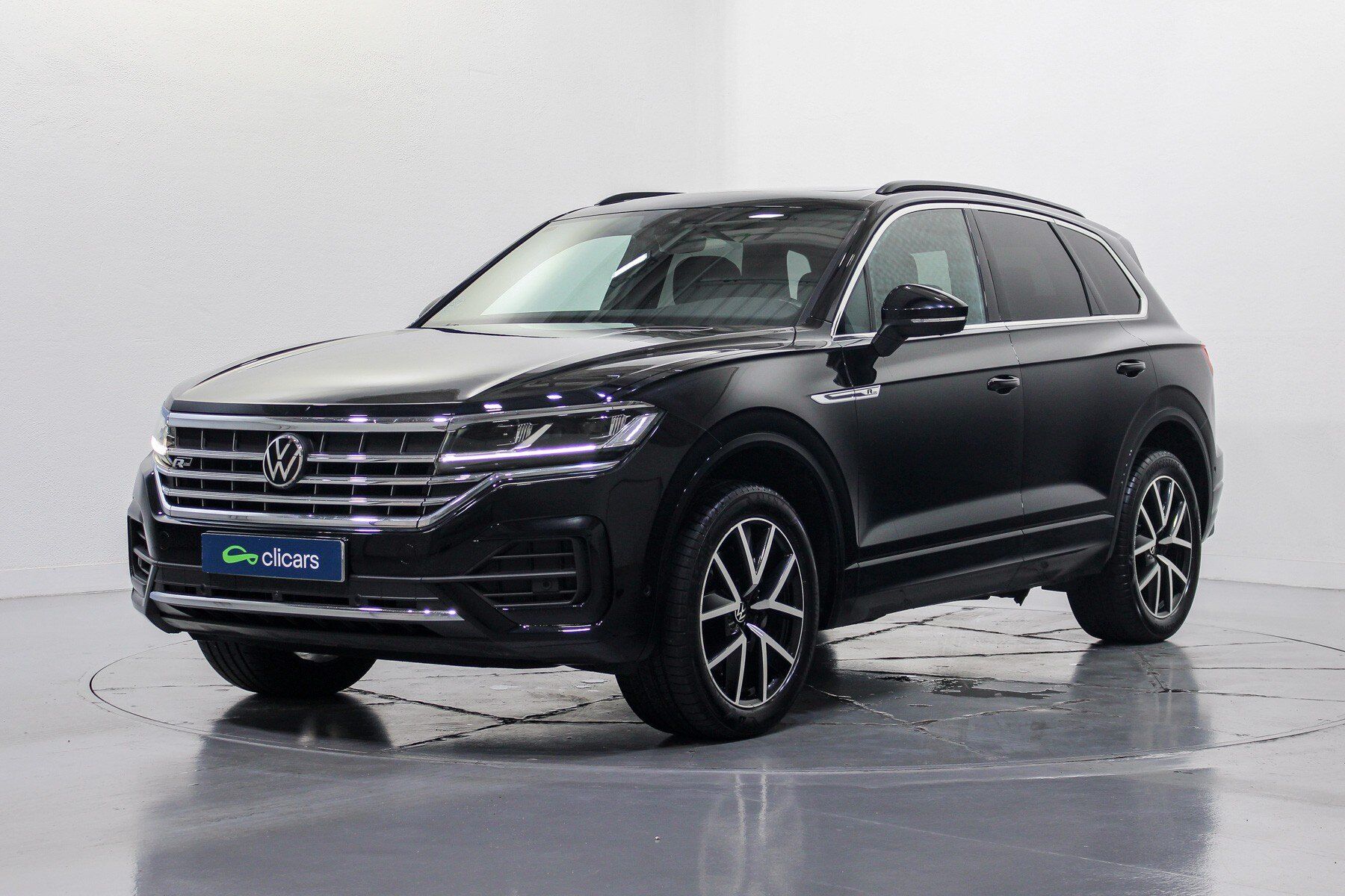 Foto del VOLKSWAGEN Touareg 3.0TDI V6 R-Line Tiptronic 4Motion 170kW