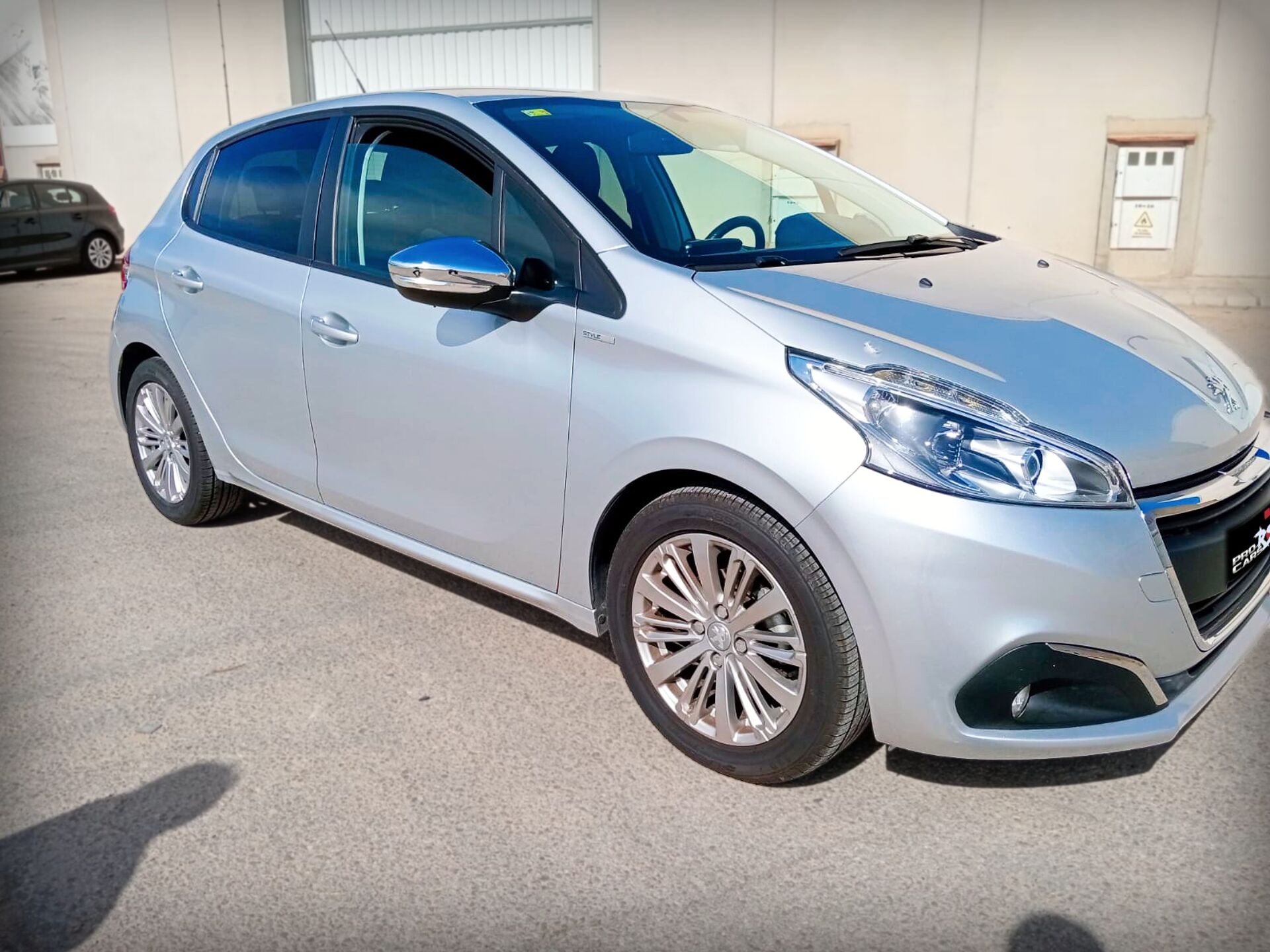 Imagen de PEUGEOT 208