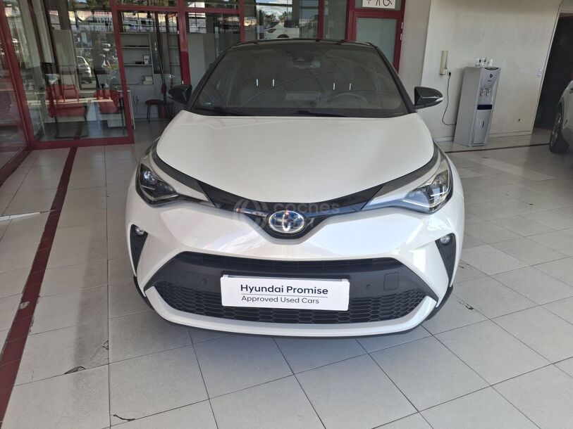 Foto del TOYOTA C-HR 180H Advance