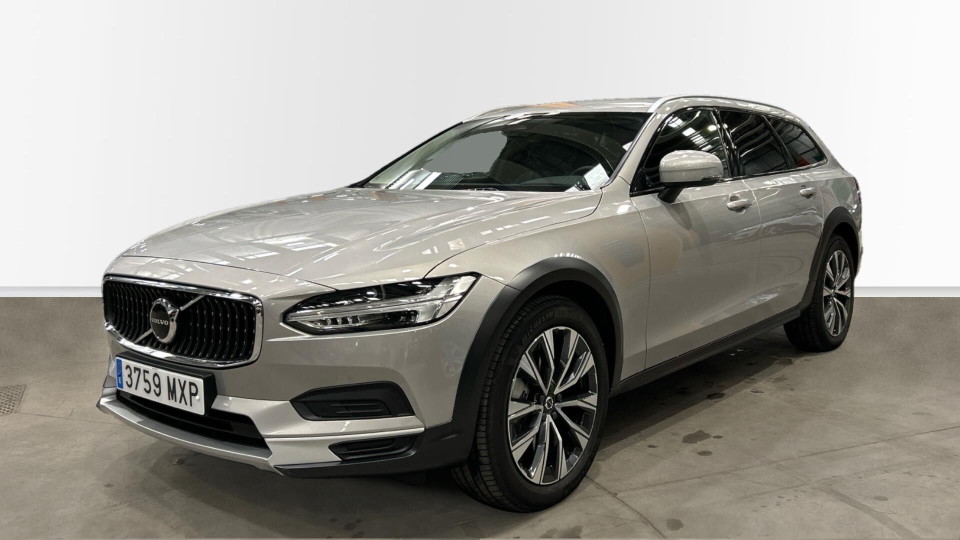 VOLVO V90 Cross Country (B4 D Plus Bright AWD Auto 145 kW (197 CV)) en Madr
