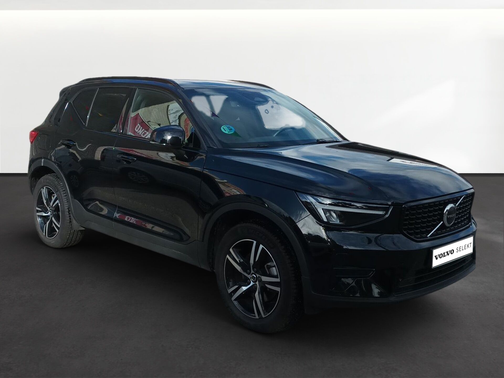 VOLVO XC40 (2.0 B3 PLUS DARK AUTO 163 5P) en Barcelona