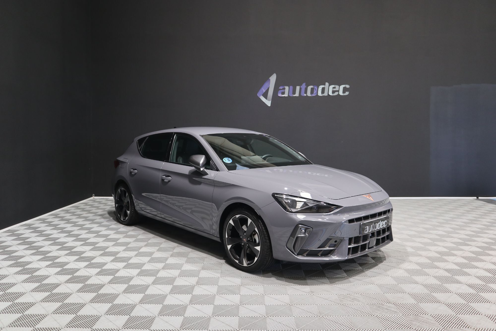 Foto del CUPRA León 1.5 ETSI DSG 110Kw