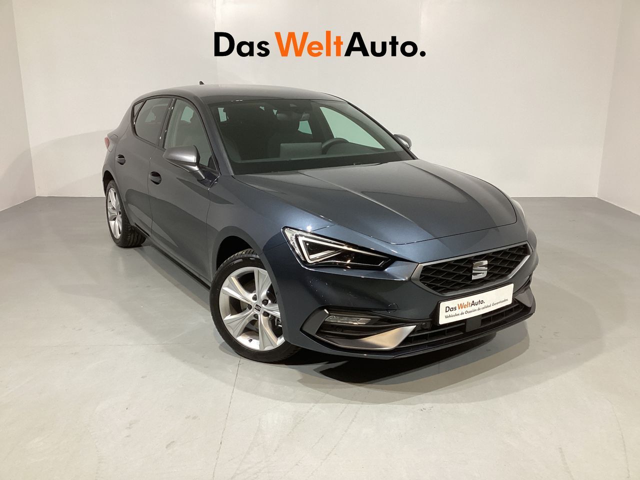 SEAT León (1.5 TSI e-Hybrid 150kW DSG-6 FR XM) en Barcelona