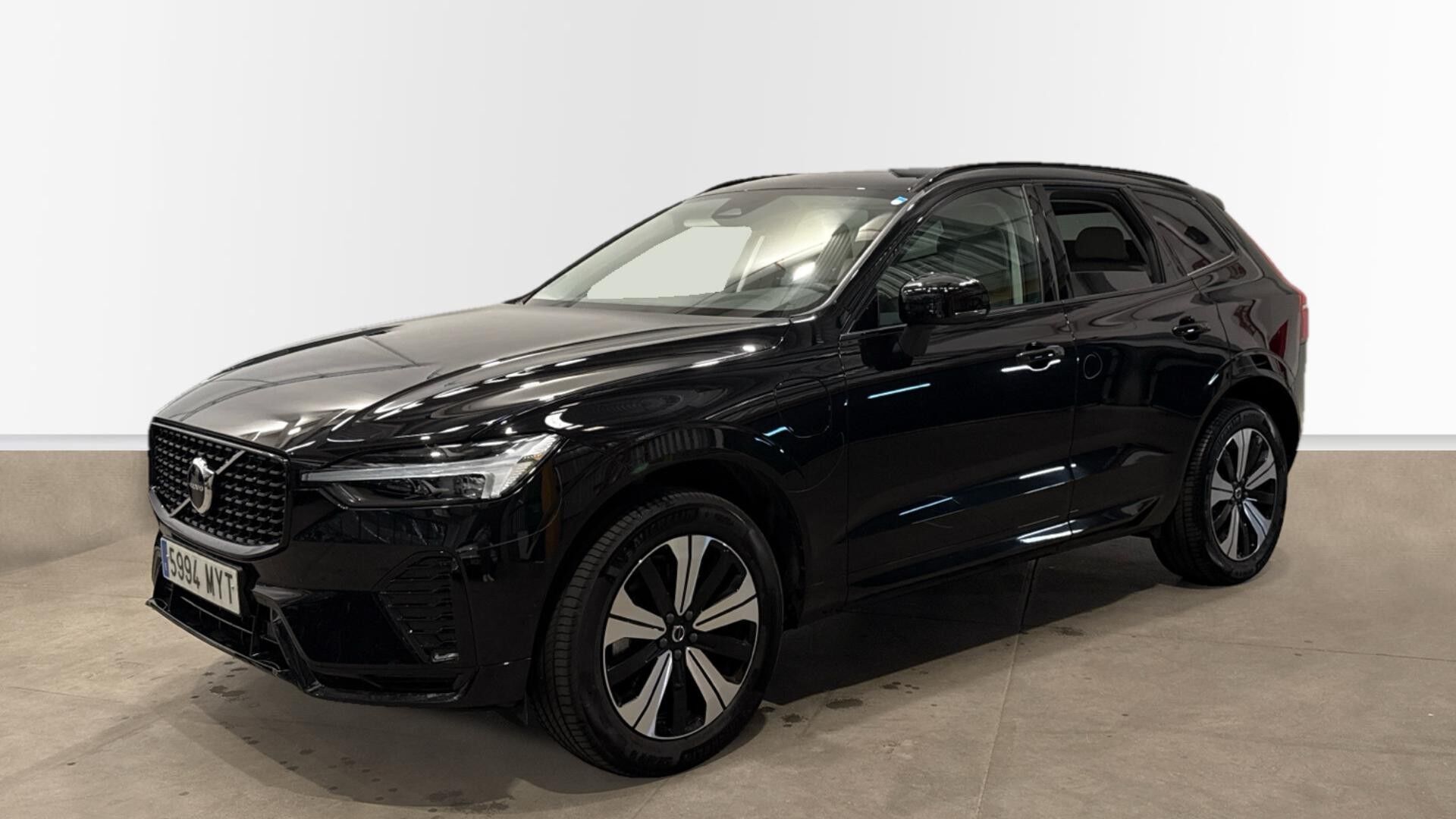 VOLVO XC60 (T6 Recharge Plus Dark AWD Auto 257 kW (350 CV)) en Madrid