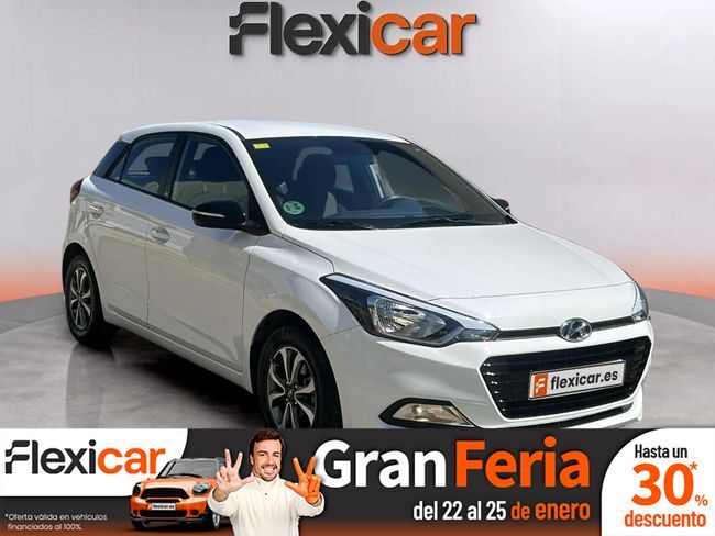 HYUNDAI i20 (1.2 MPI 62kW (85CV) Essence) en Cáceres