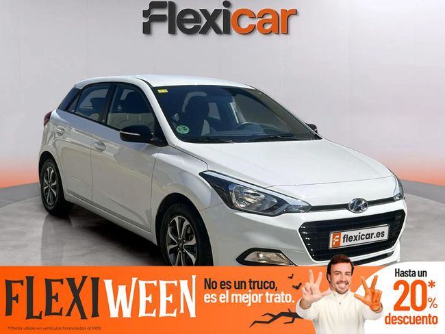 HYUNDAI i20 (1.2 MPI 62kW (85CV) Essence) en Cáceres