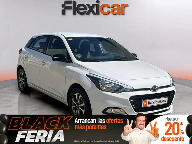 HYUNDAI i20 (1.2 MPI 62kW (85CV) Essence) en Cáceres