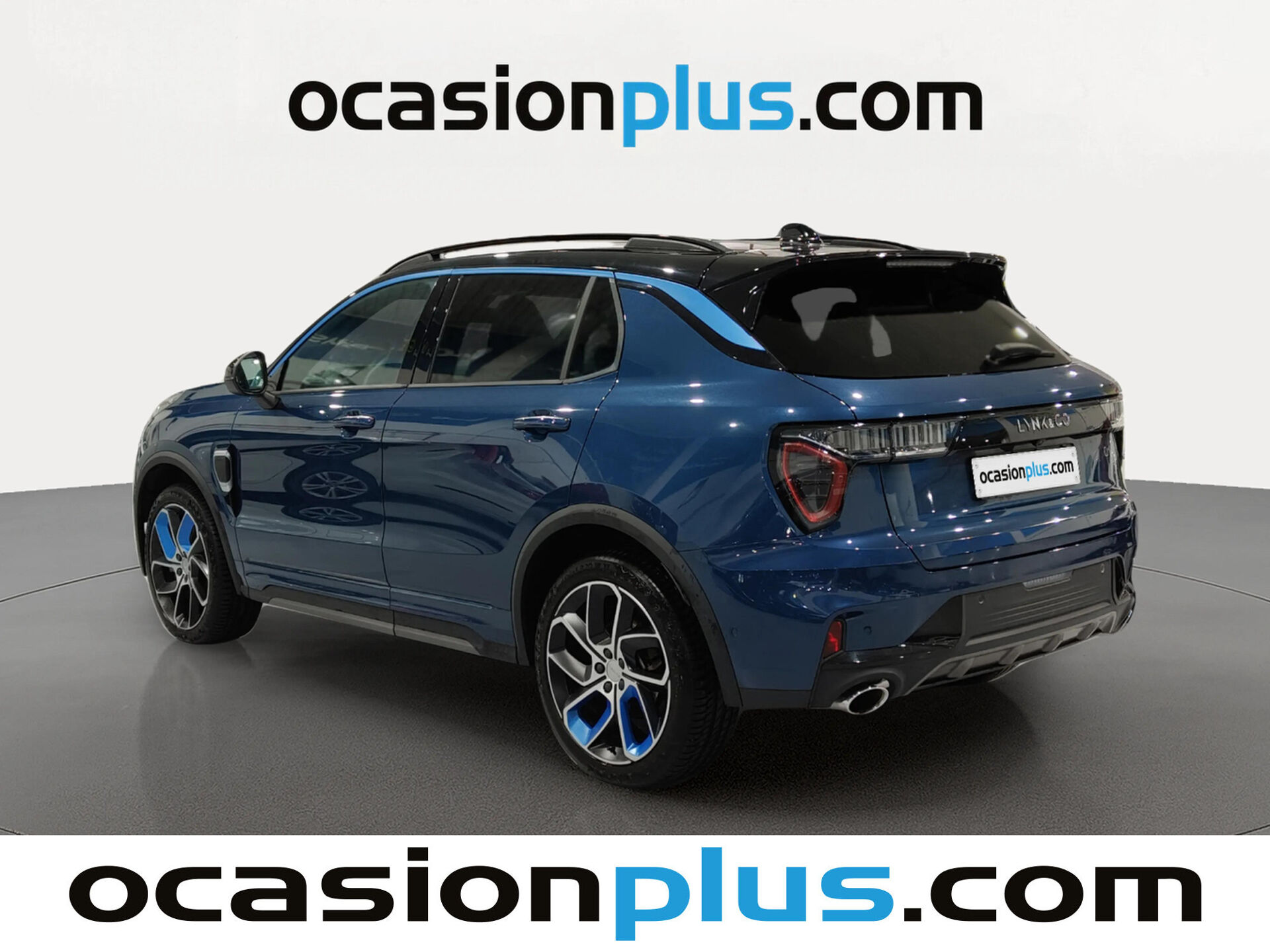 Imagen 3 de LYNK & CO 01