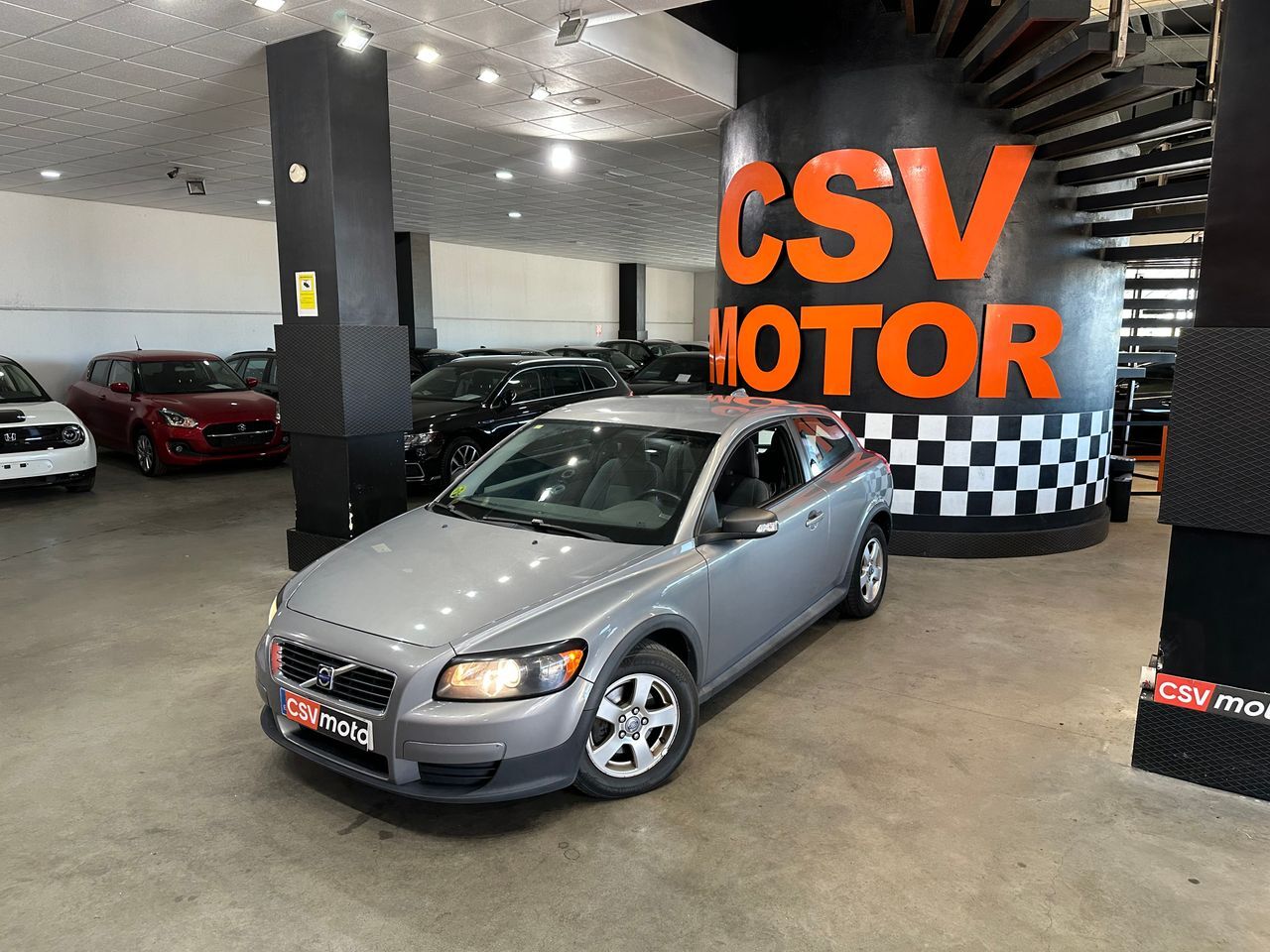 VOLVO C30 (1.6D Momentum) en Madrid