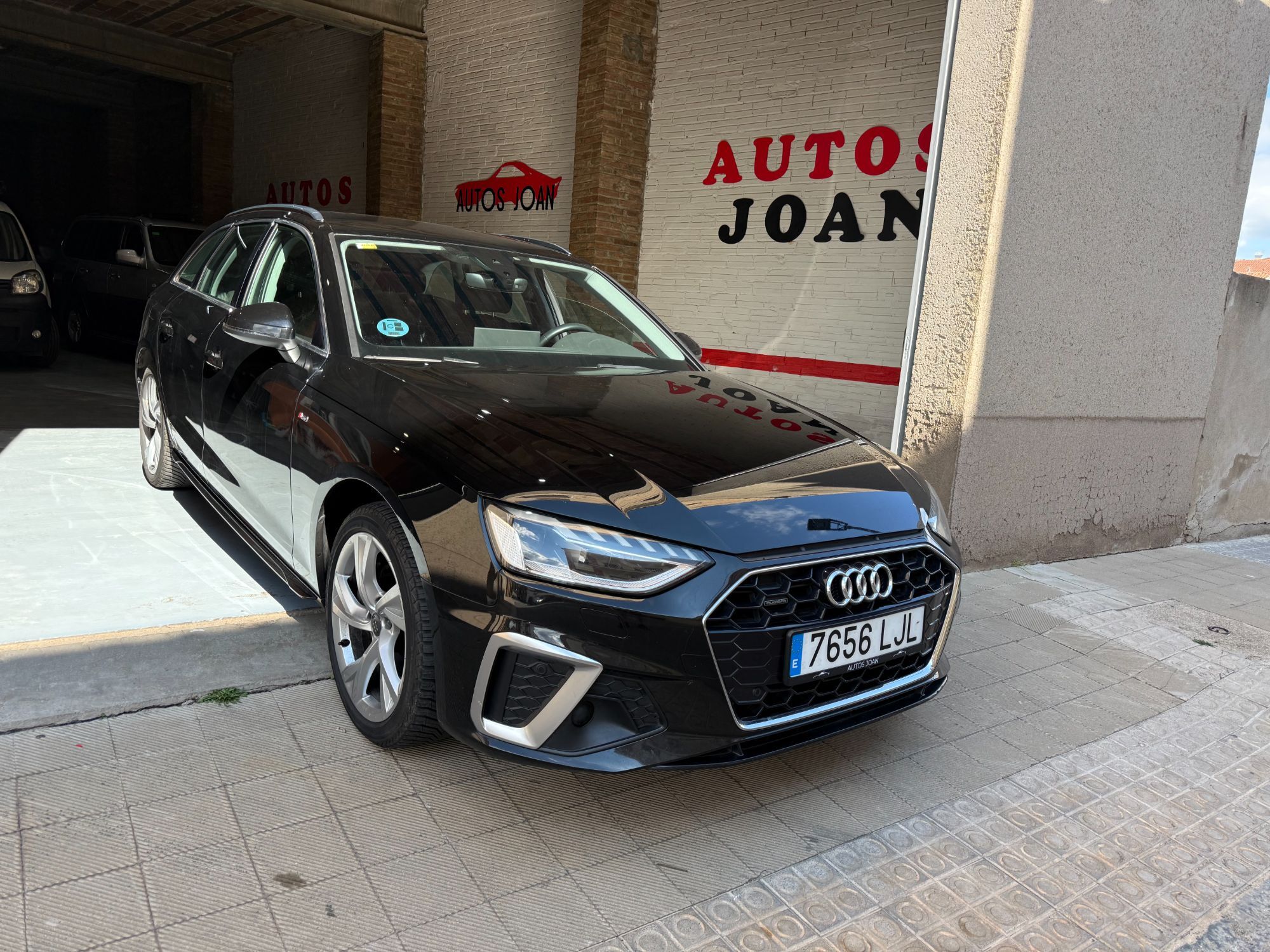 AUDI A4 (Avant 40 TDI S line quattro S tronic 140kW) en Barcelona