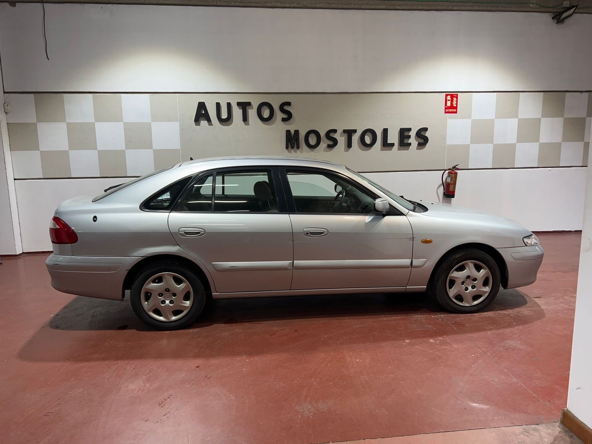 MAZDA 626 (2.0 16v GLX) en Madrid