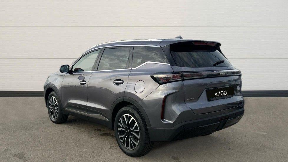 EBRO s700 (1.5 TGDI PHEV E-CVT Luxury FWD) en Madrid