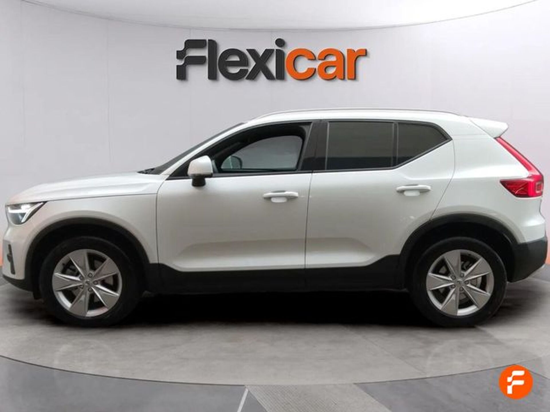 Imagen 3 de VOLVO XC40