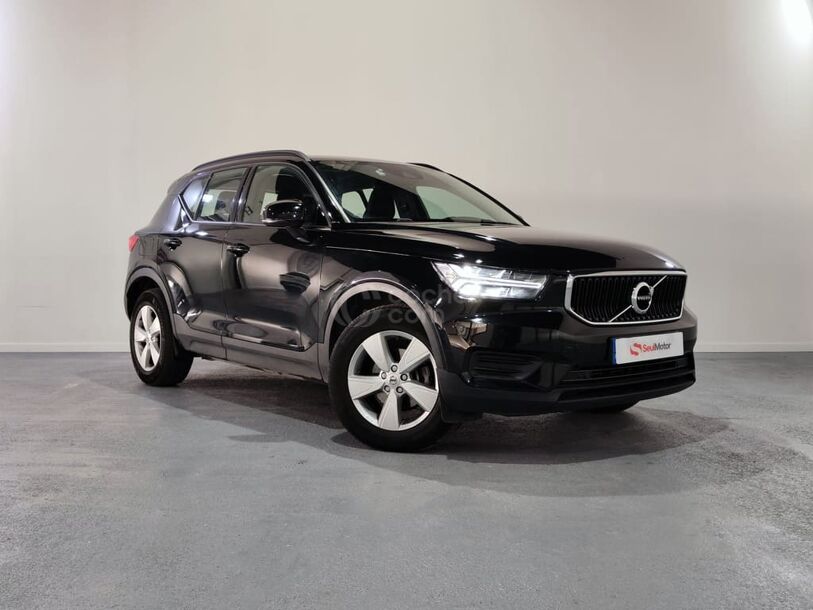 Foto del VOLVO XC40 T3 Momentum Aut.