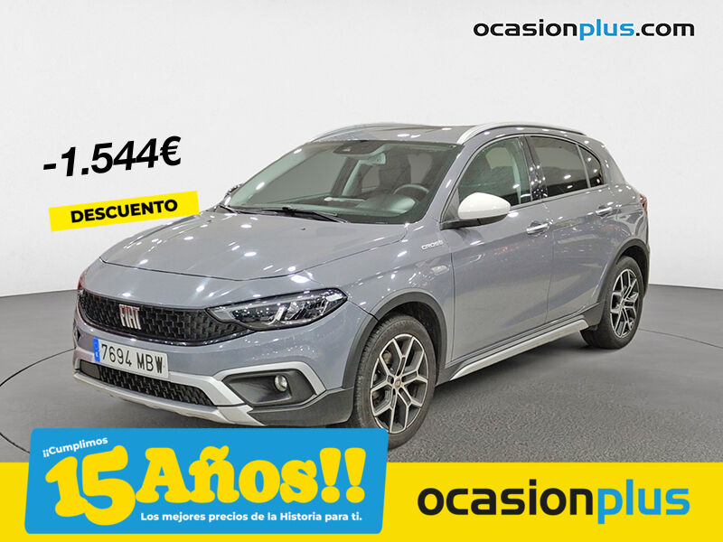 FIAT Tipo (1.6 Multijet Cross 96 kW (130 CV)) en Madrid