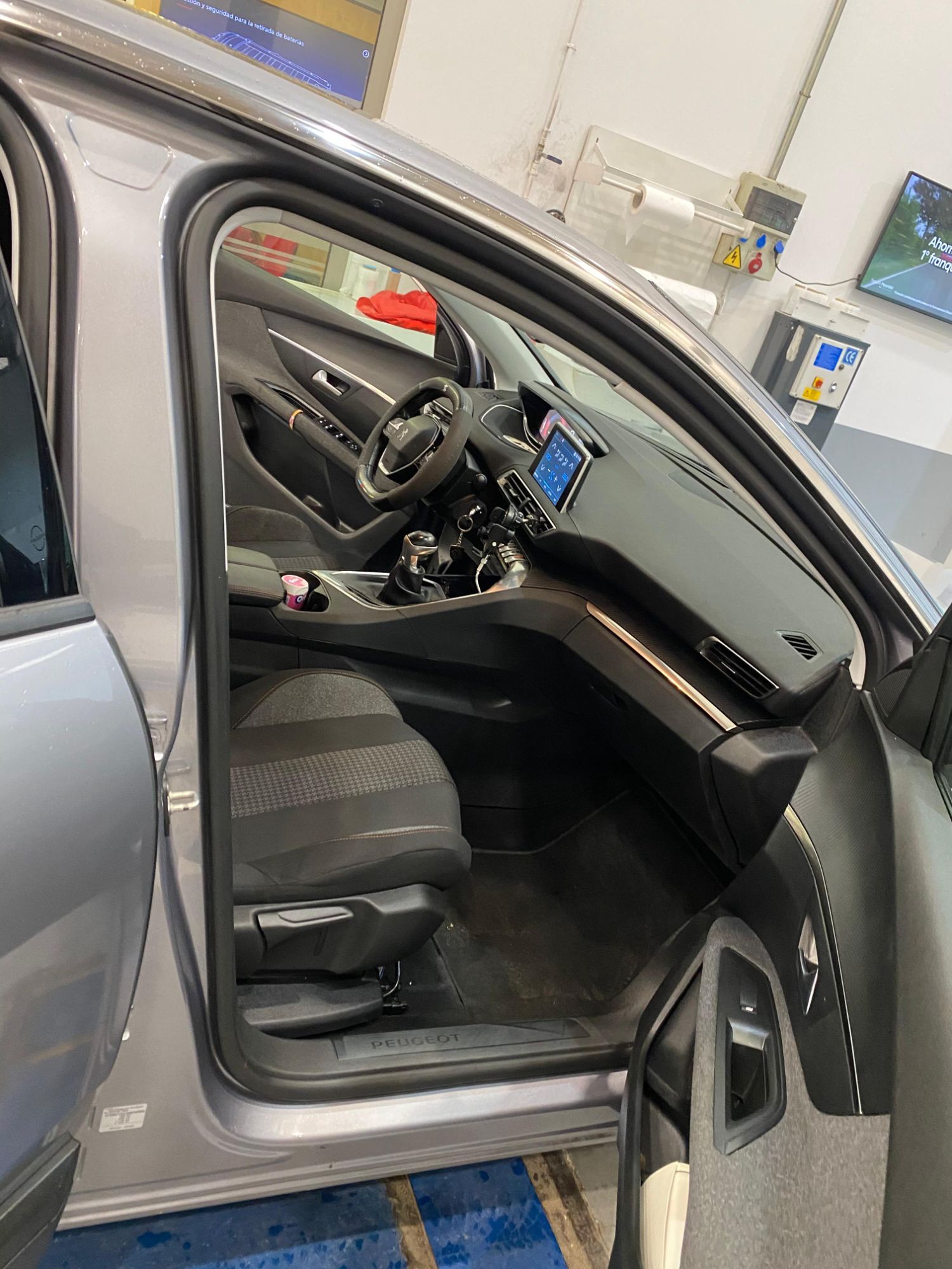 Foto del PEUGEOT 3008 1.5BlueHDi Active S&S 130