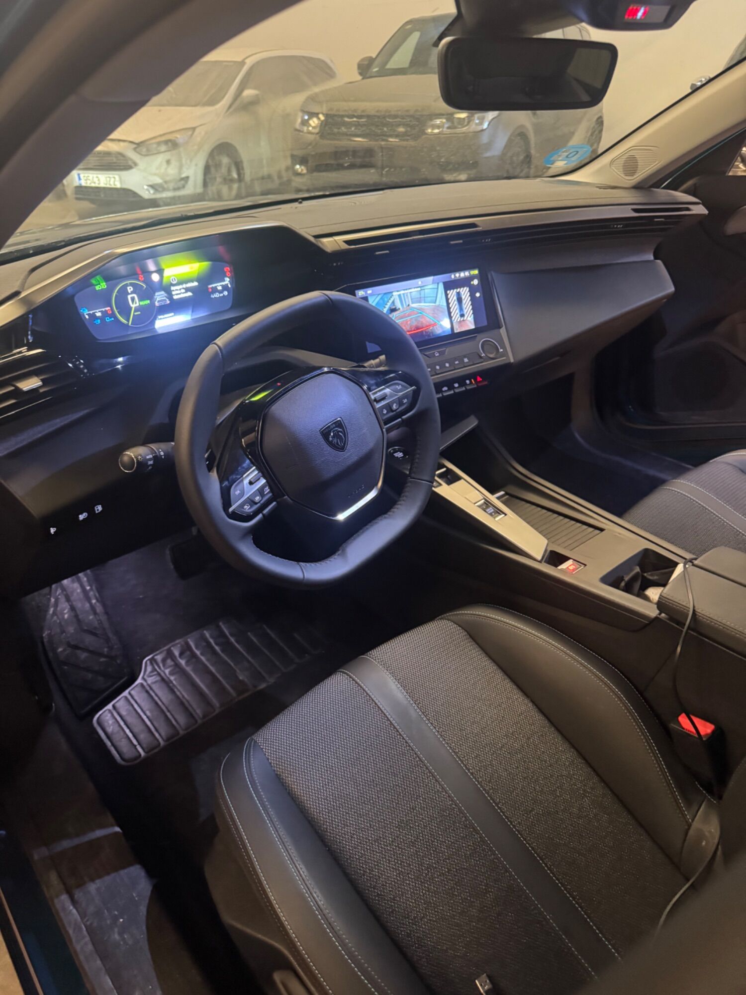 Foto del PEUGEOT 408 Hybrid 225 GT Excusive e-EAT8