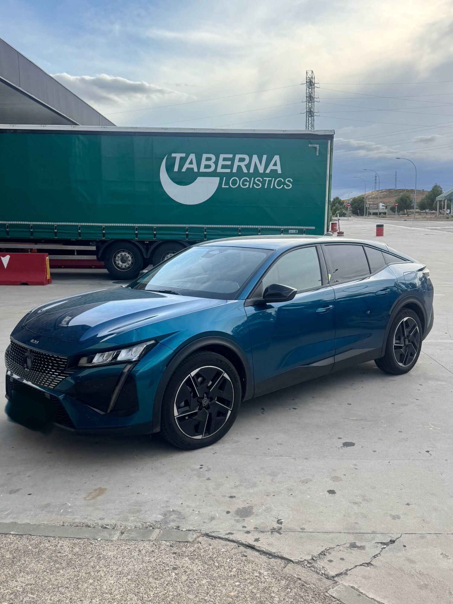 Foto del PEUGEOT 408 Hybrid 225 GT Excusive e-EAT8