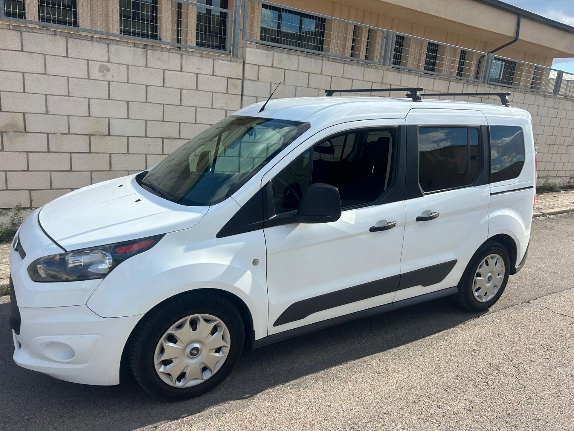 Imagen de FORD Tourneo Connect