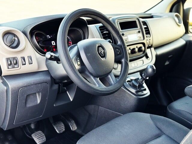 Foto del RENAULT Trafic Combi 9 1.6dCi TT Energy 92kW