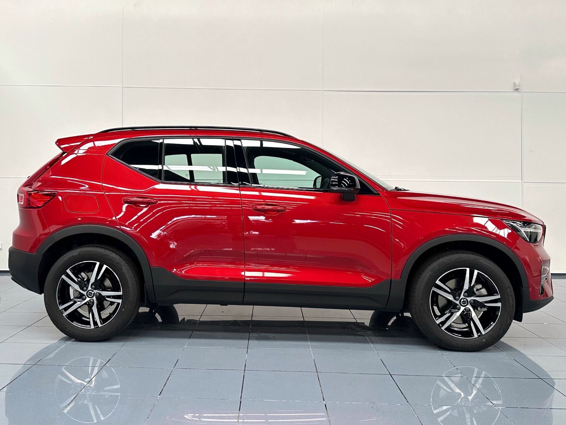 Imagen 2 de VOLVO XC40