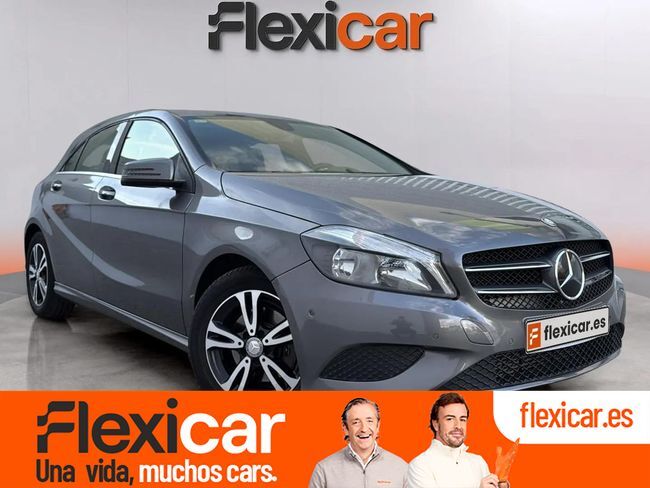 MERCEDES Clase A (A 180 AMG Line) en Barcelona