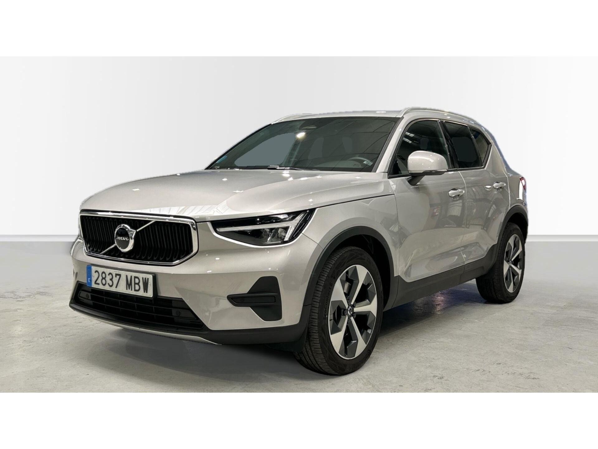 VOLVO XC40 (B3 G Core Auto 120 kW (163 CV)) en Madrid