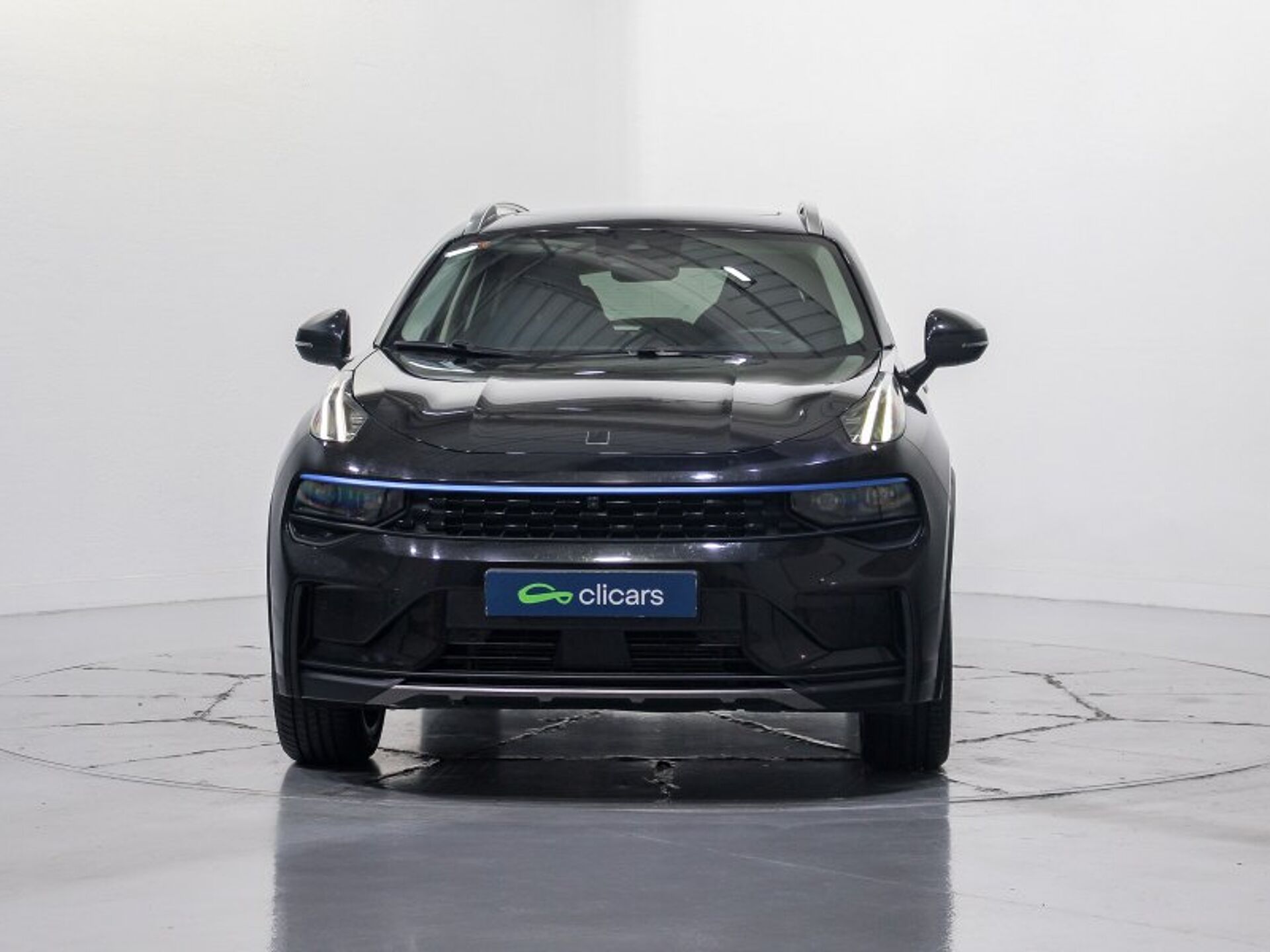 Imagen 2 de LYNK & CO 01