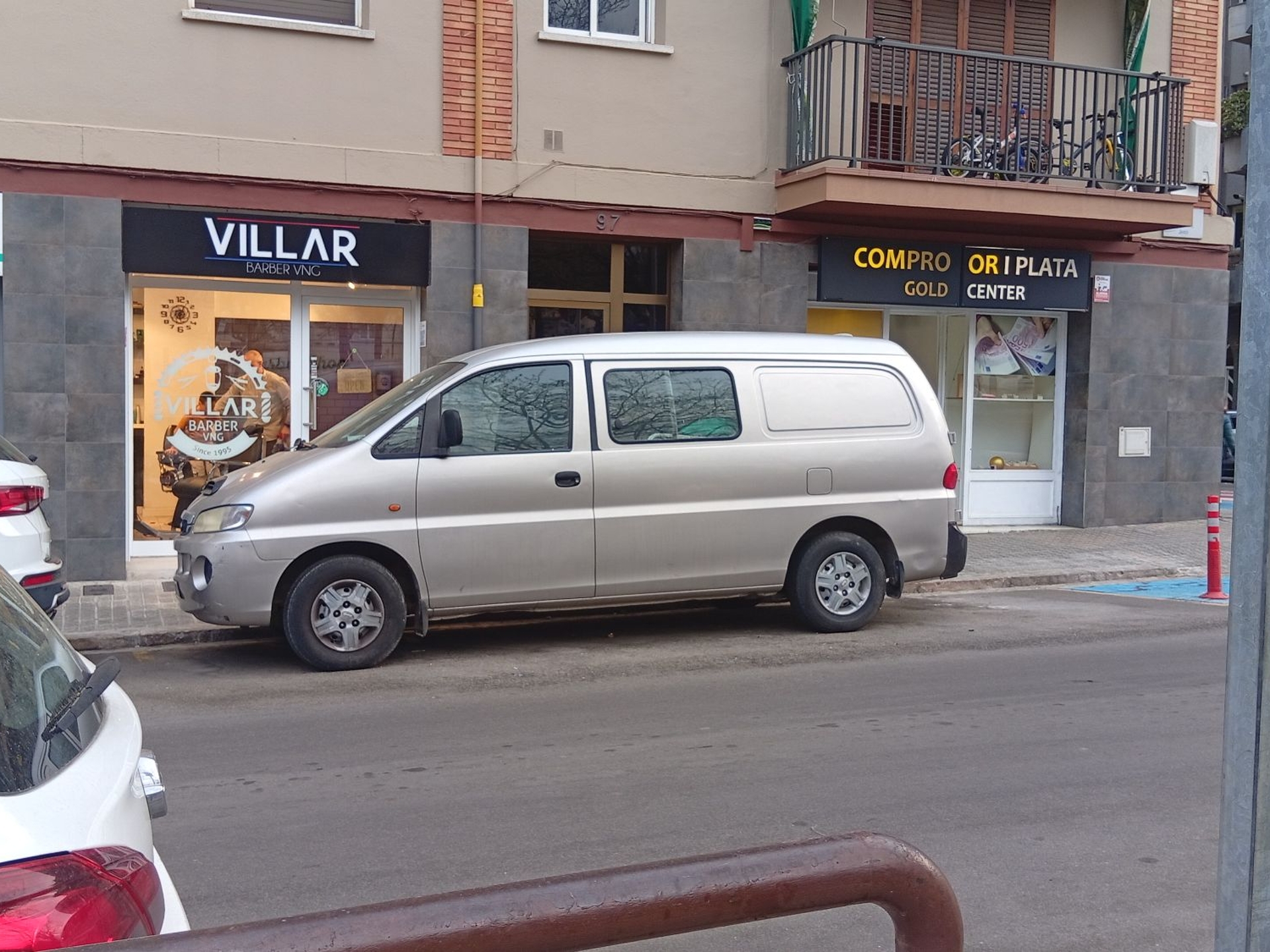 Imagen de HYUNDAI H-1