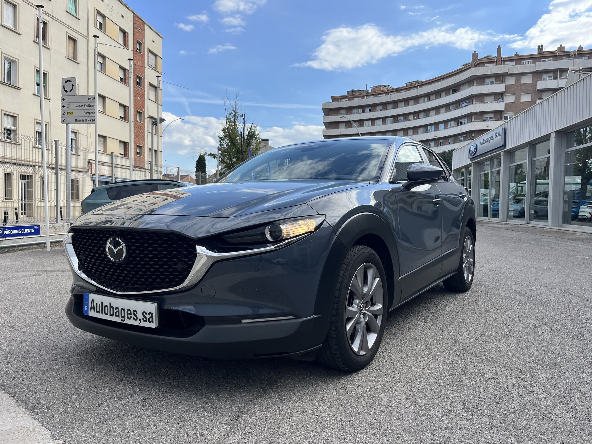 MAZDA CX-30 (2.0 e-SKYACTIV-G 122cv 2WD Evolution) en Barcelona