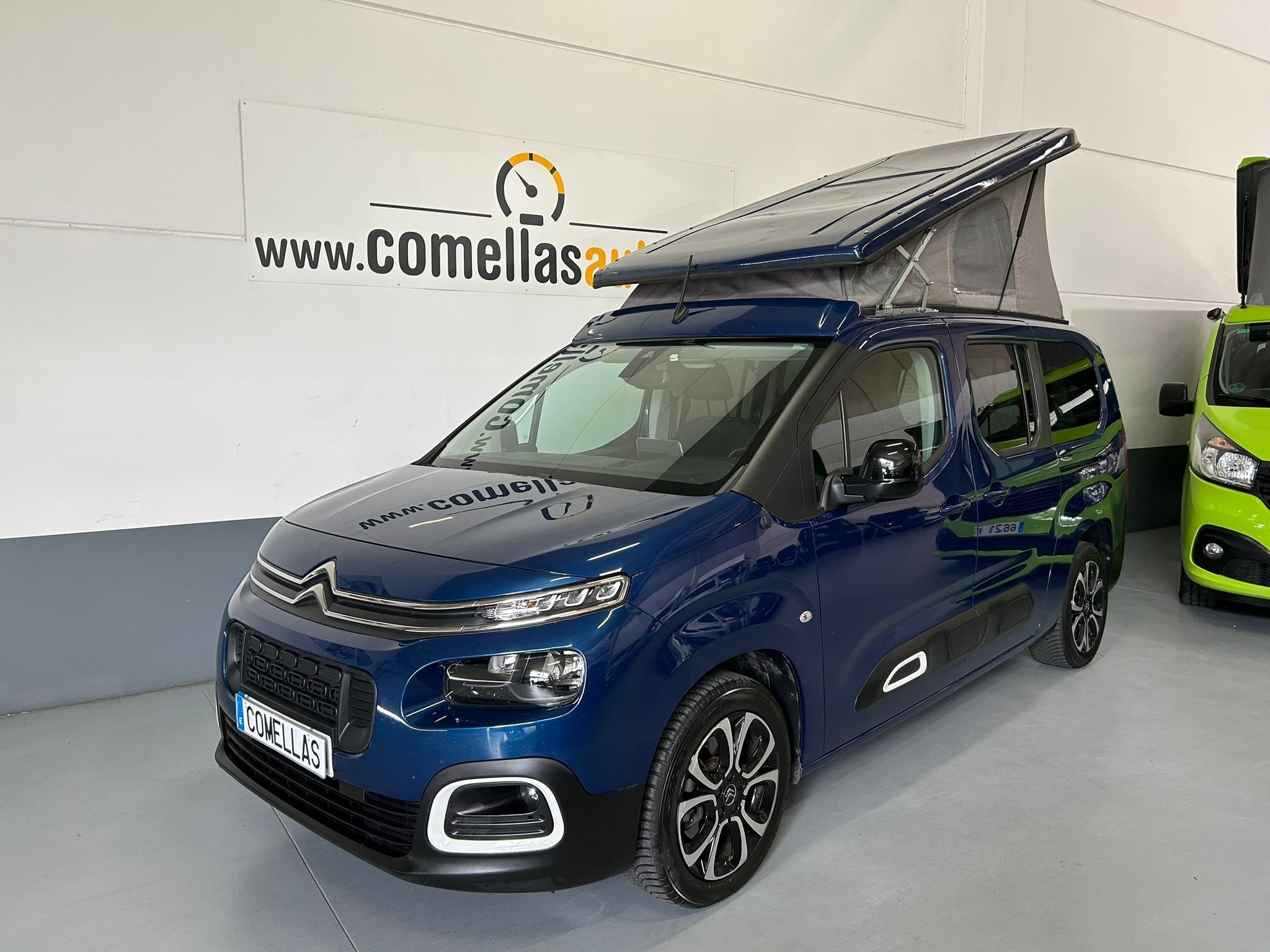 CITROEN Berlingo (Talla XL BlueHDi 130 S&S 6v SHINE) en Barcelona