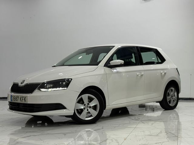SKODA Fabia (1.0 MPI Ambition 55 kW (75 CV)) en Barcelona