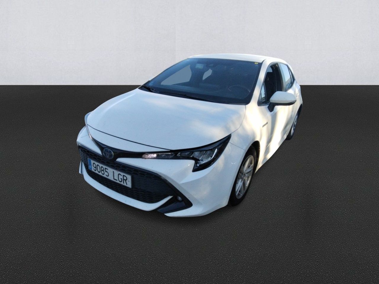 TOYOTA Corolla (1.8 125H Business Plus E-CVT 90 kW (122 CV)) en Madrid