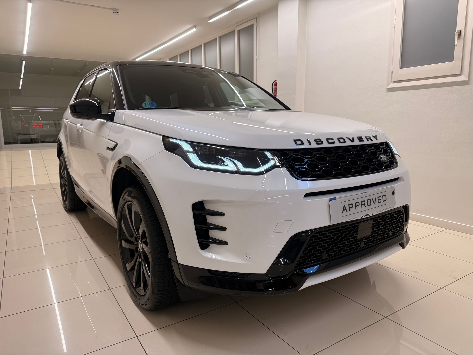 Foto del LAND ROVER Discovery Sport 2.0D TD4 MHEV Dynamic SE AWD Auto 204