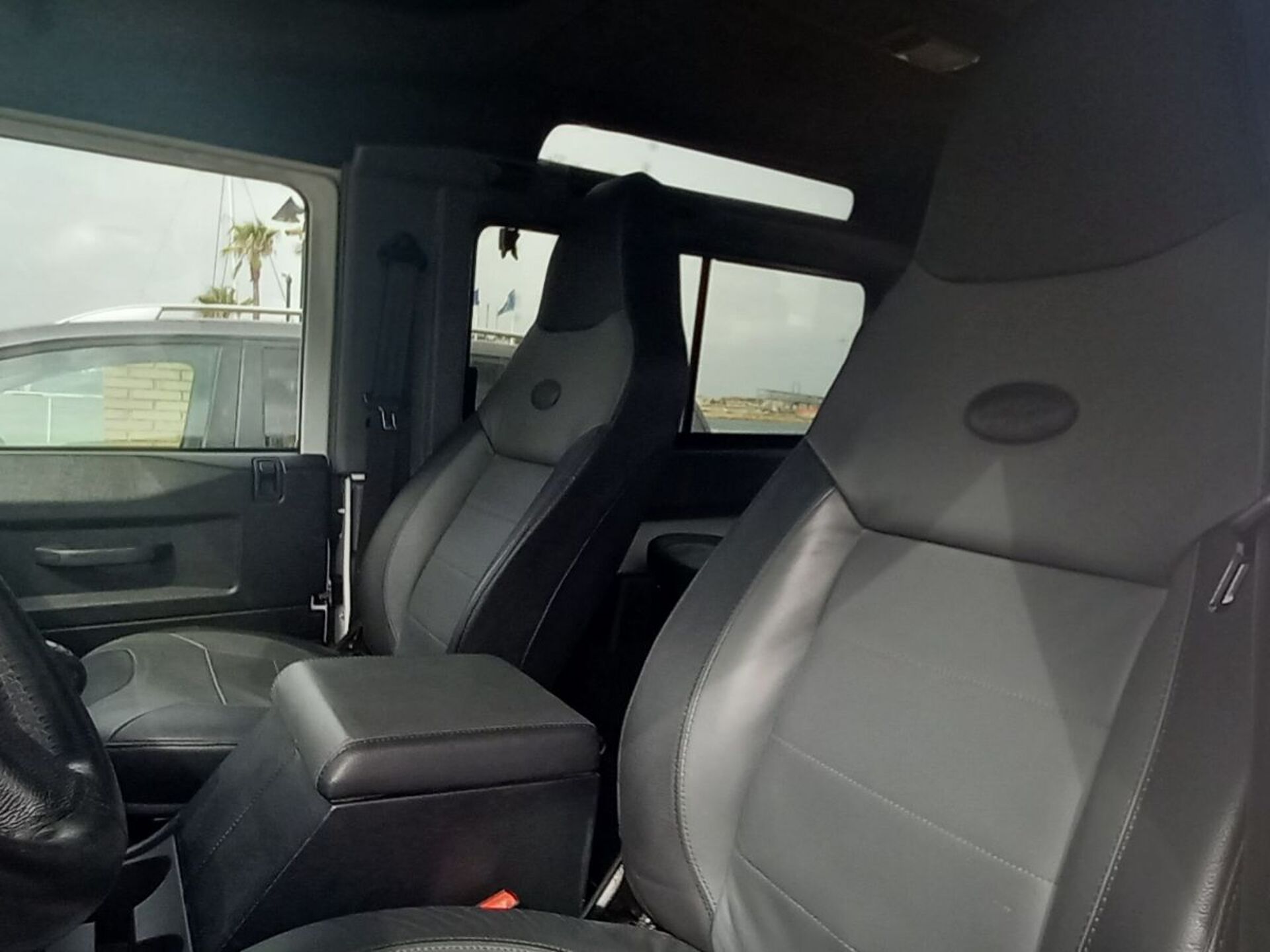 Imagen 3 de LAND ROVER Defender