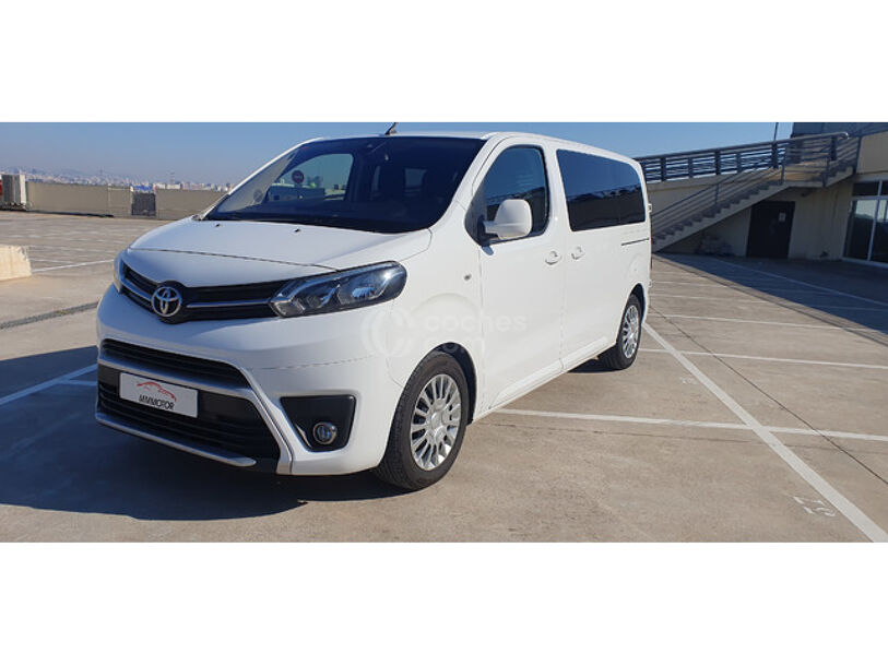 Foto del TOYOTA Proace Verso Shuttle Medio 2.0D 9pl. Active+ 2PL Aut. 180